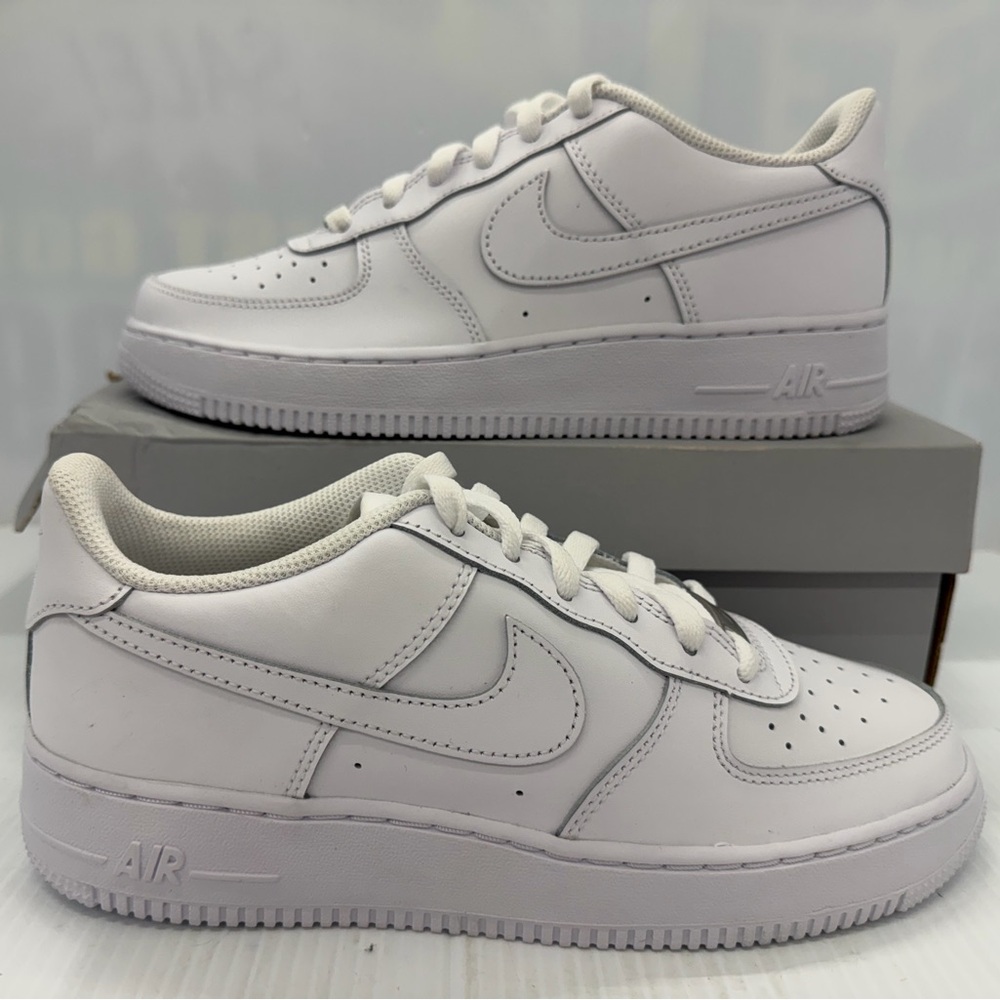 Nike Air Force 1 Low LE Triple White (GS) Kids Sneakers Size 7Y DH2920-111